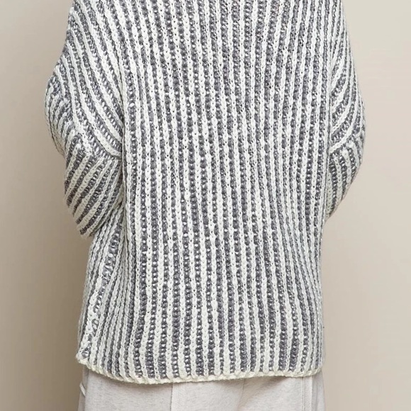 ❌SOLD❌🌪POL ARIA STRIPED DOWN SWEATER - Picture 5 of 5
